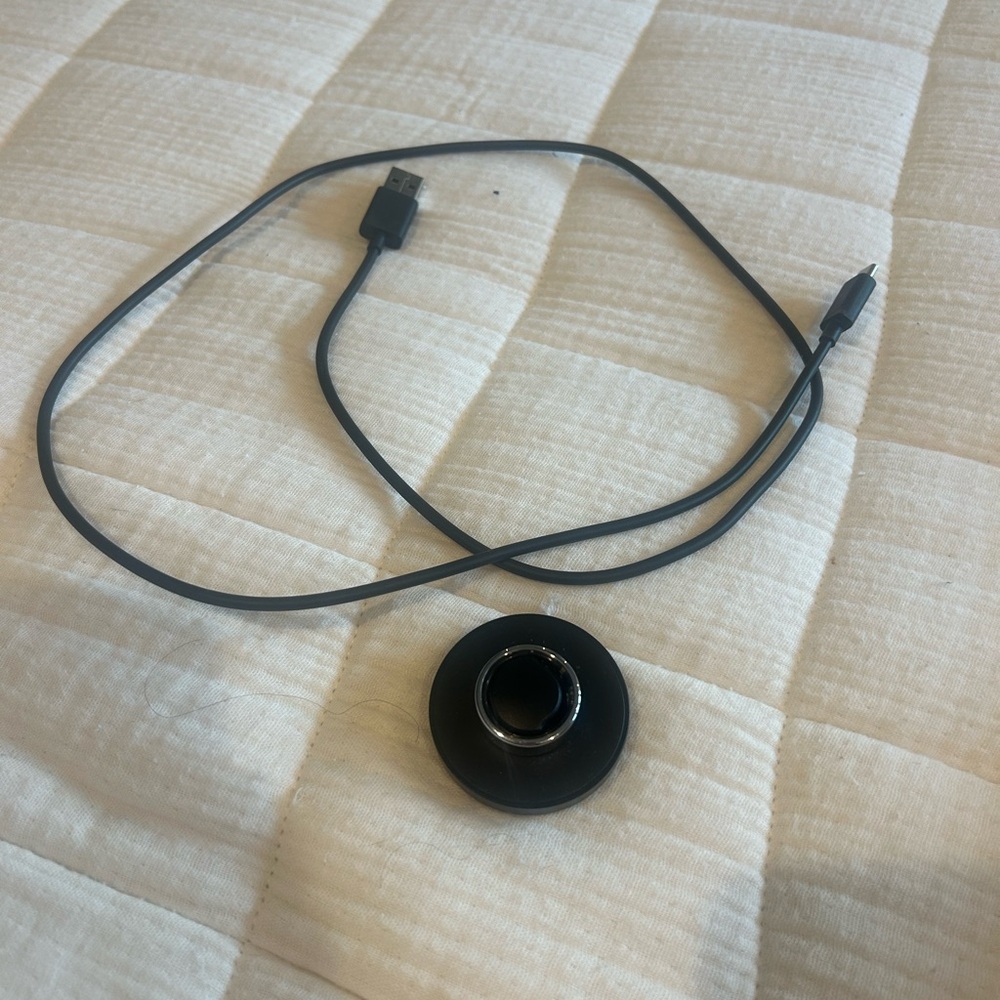 Oura Black Charging Dock with USB Cable